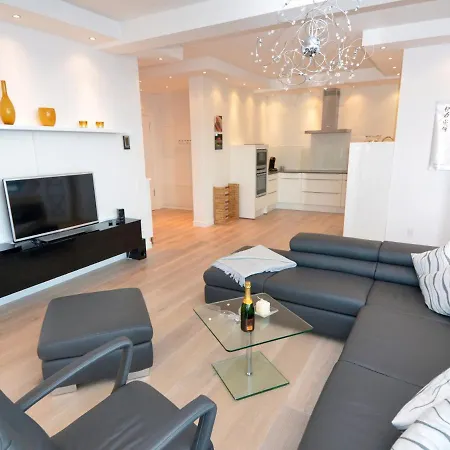 Claire Apartment *